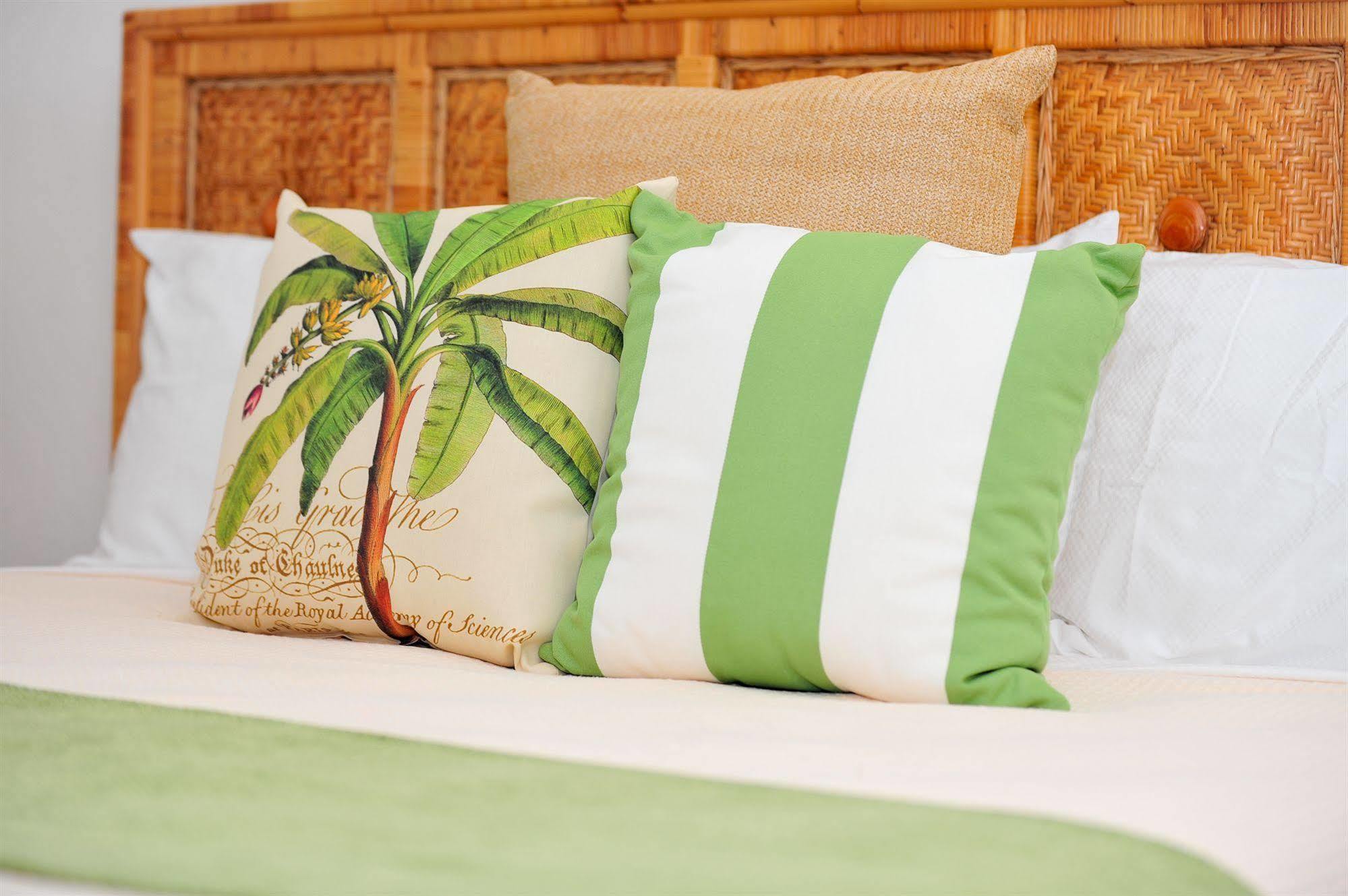 Carimar Beach Club Meads Bay Экстерьер фото